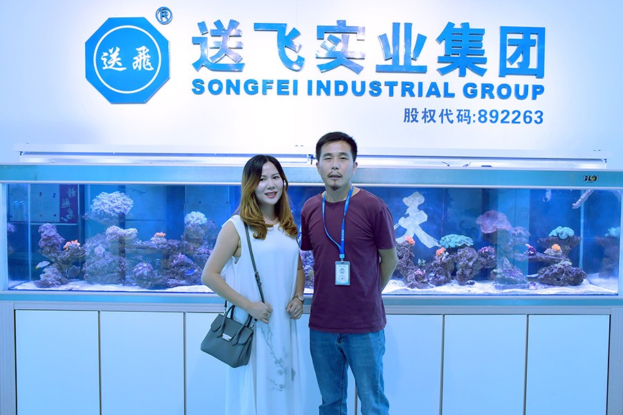 熱烈歡迎臻達燈飾工程領(lǐng)導(dǎo)蒞臨我公司考察！
